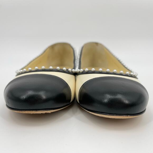 Chanel | Cream Black Lambskin Pearl CC Cap Toe Ballet Flats 2016 FR 37C - Picture 8 of 16